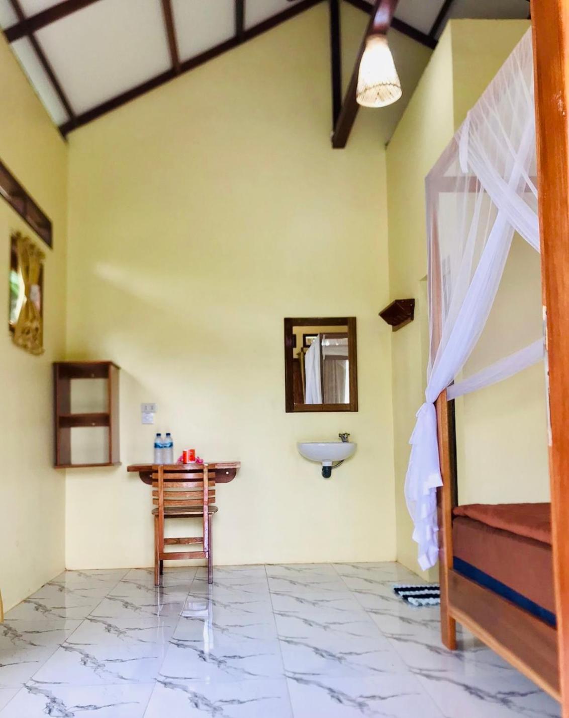 R5 Keramba Inn ブキットラワン エクステリア 写真