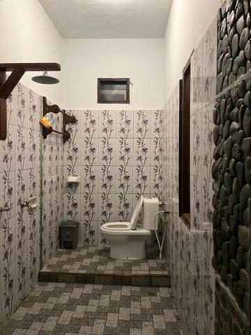 R5 Keramba Inn ブキットラワン エクステリア 写真