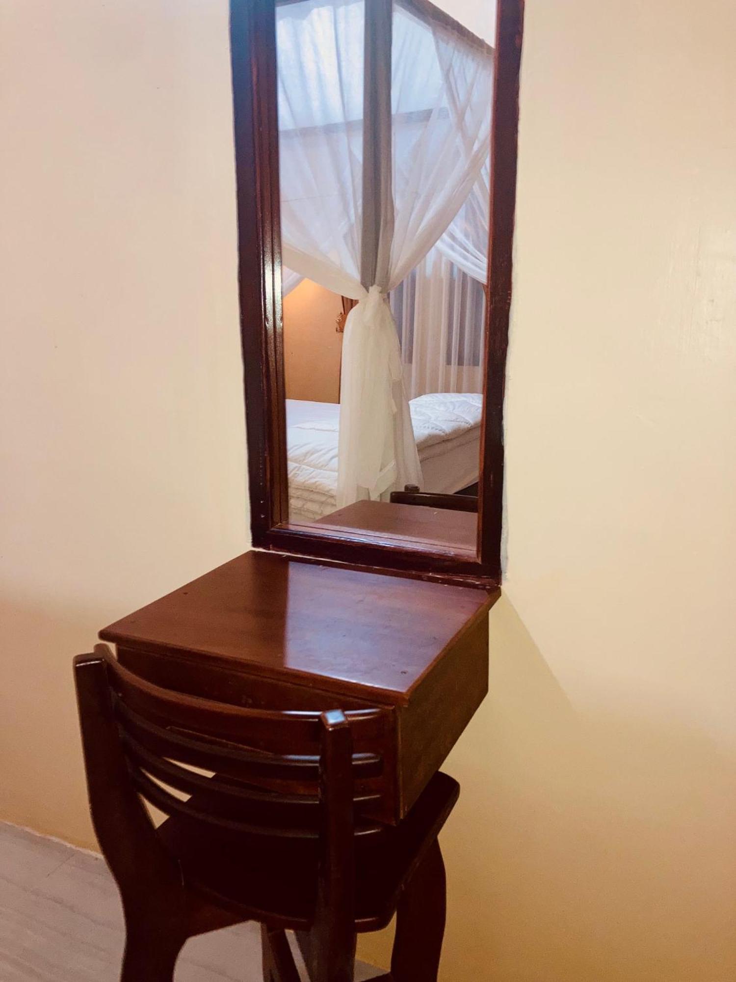 R5 Keramba Inn ブキットラワン エクステリア 写真